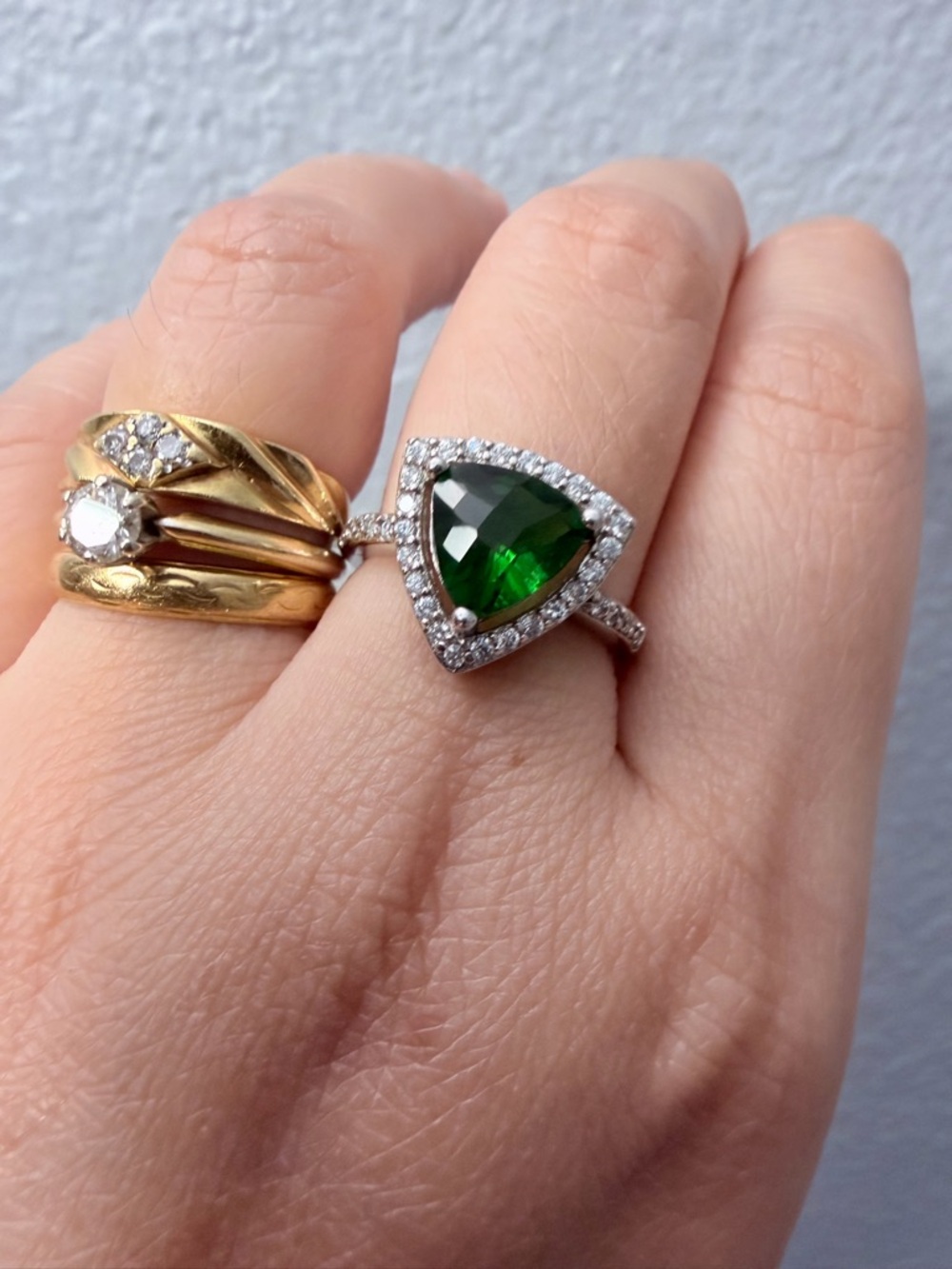 925 Sterling Silver Emerald Green Triangle Halo Jewelry Set - Women Ring - Picture 5 of 5